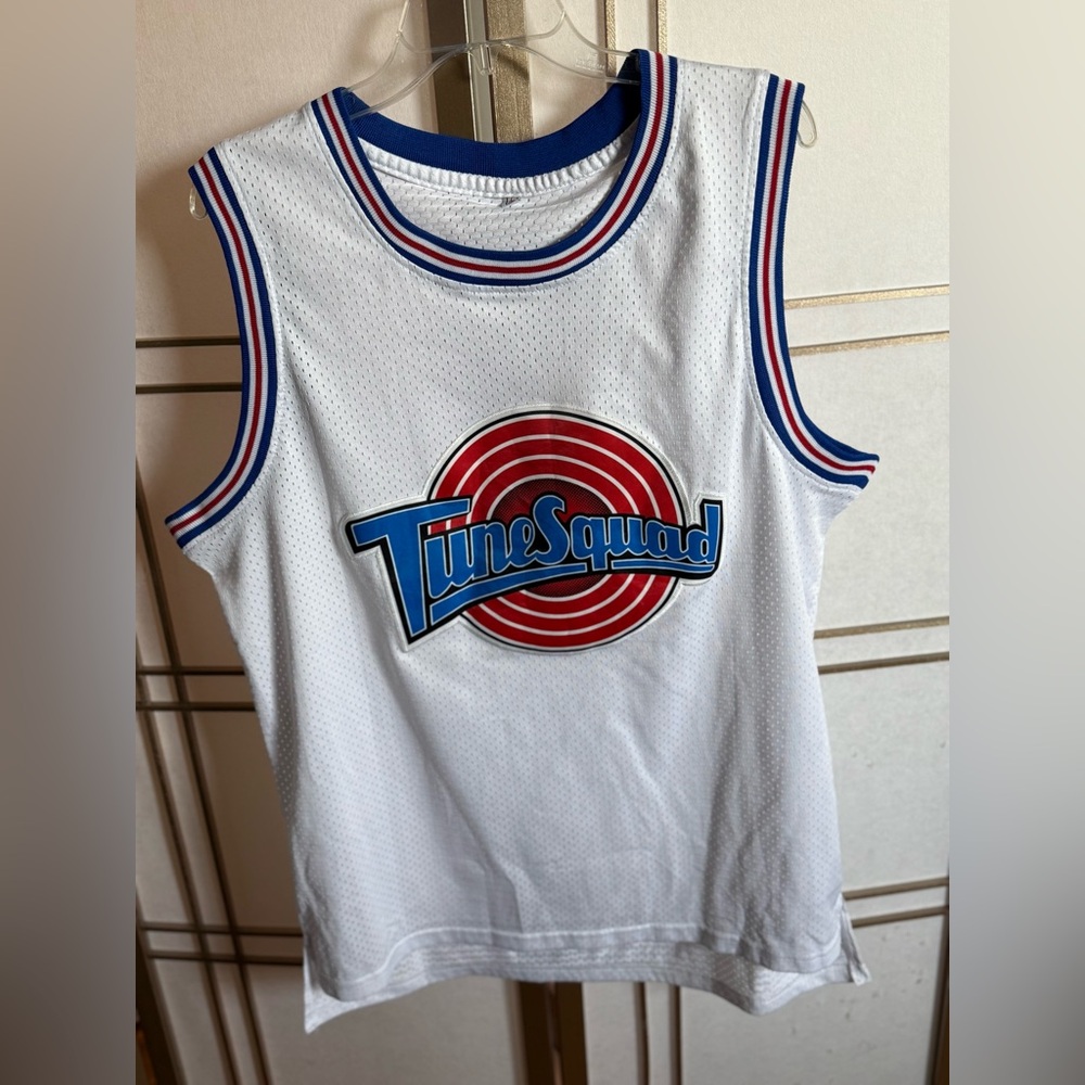 Space Jam “Tune Squad” White Basketball Jersey Bugs Bunny - Men’s Large - EUC